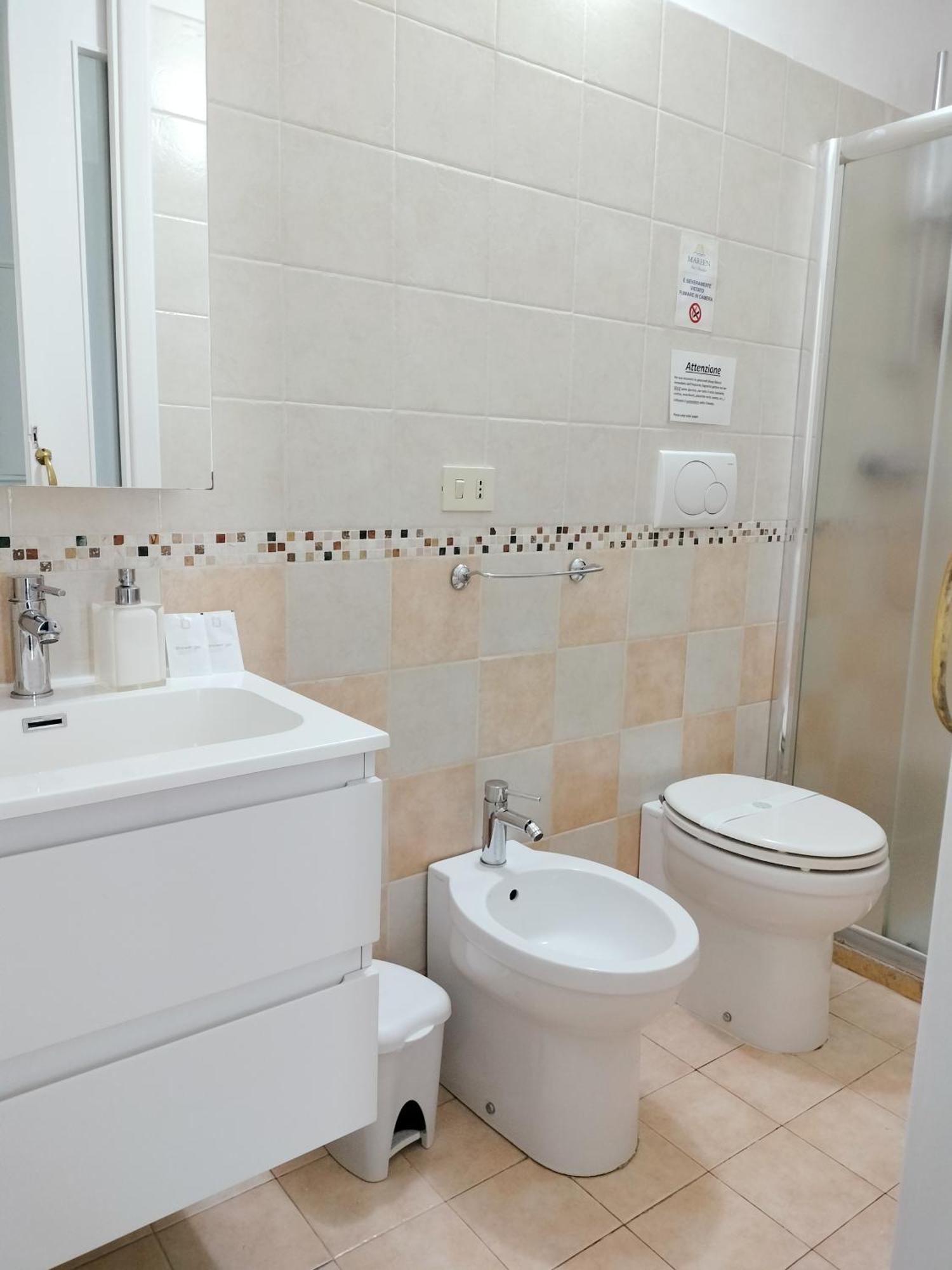 B&B Mareen Santa Maria al Bagno Luaran gambar